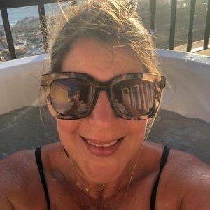 Meet your Posher, Gina